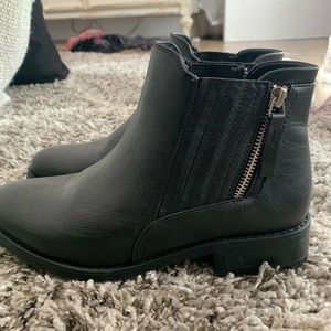 Chelsea boots